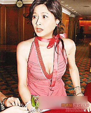 娱圈女星低胸露豪乳火辣出位