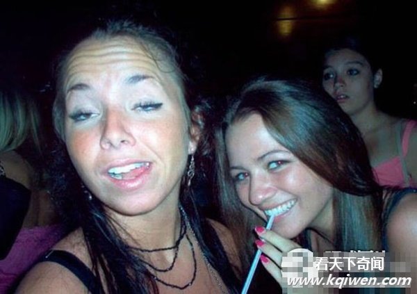 国外女孩喝酒的疯狂招数